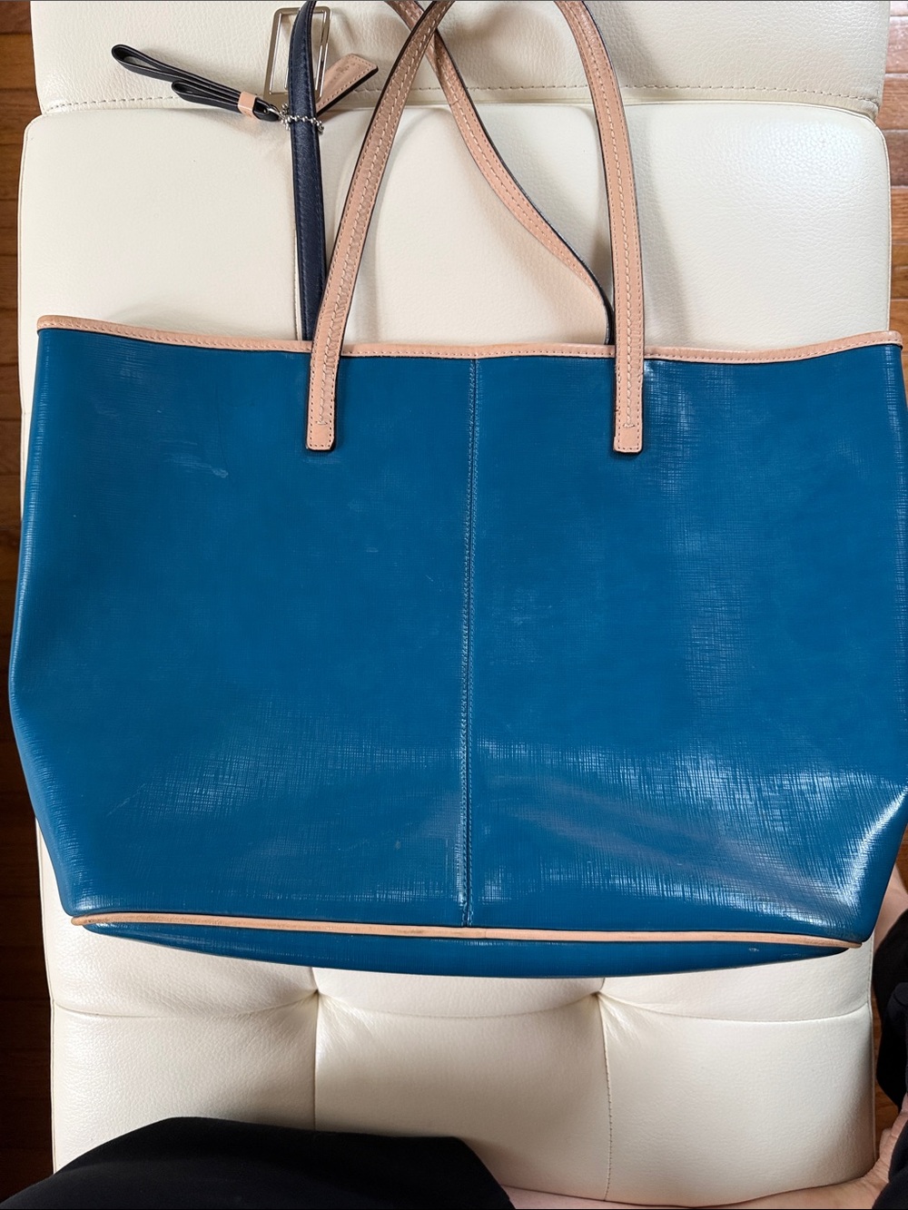 Coach Teal Leather Tote with beige Trim - Picture 2 of 4